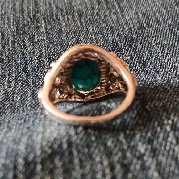 Blue and Silver Turquoise Ring with Classic Design - Picture 6 of 11